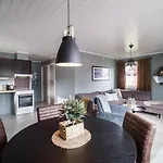 Hustadvika Havhotell - By Classic Norway