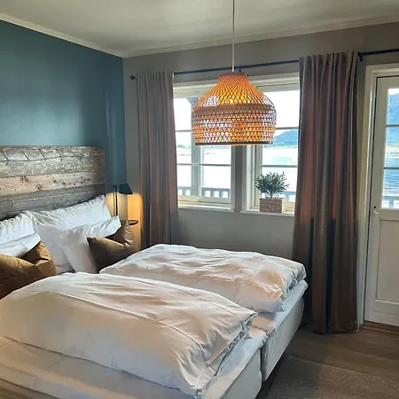 Hustadvika Havhotell - By Classic Norway פארק נופש 3*